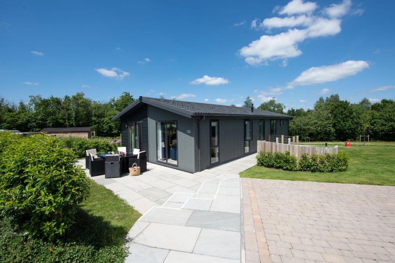 Buttercup Lodge, 33 Roadford Lake Lodges Lifton Екстериор снимка